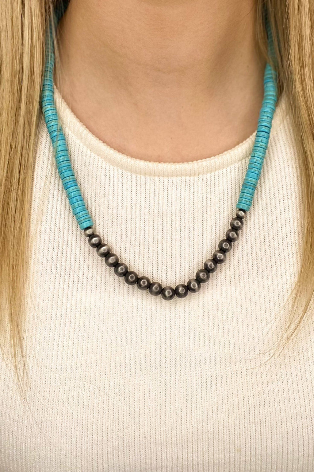 Turquoise Rondel Necklace with Navajo Pearl Center